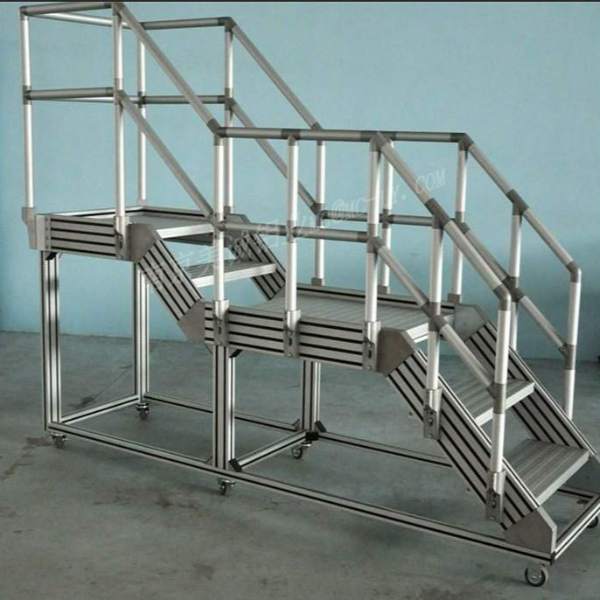 鋁型材定制踏臺的優(yōu)點(diǎn)有哪些？